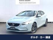 2018 VOLVO V40