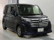 2022 TOYOTA ROOMY