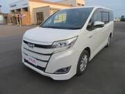 2018 TOYOTA NOAH