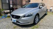 2015 VOLVO V40