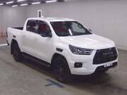 2022 TOYOTA HILUX