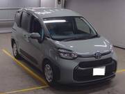2023 TOYOTA SIENTA X