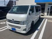 2010 TOYOTA REGIUS