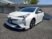 2017 TOYOTA PRIUS
