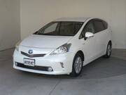2013 TOYOTA PRIUS ALPHA S