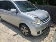 2011 TOYOTA SIENTA X