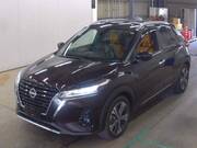 2025 NISSAN KICKS