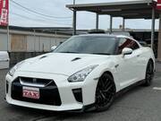 2017 NISSAN GT-R