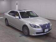 2013 TOYOTA CROWN MAJESTA