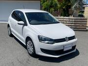 2014 VOLKSWAGEN POLO