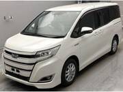2019 TOYOTA NOAH