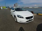 2014 VOLVO V40