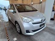 2011 TOYOTA RACTIS G