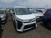 2019 TOYOTA VOXY