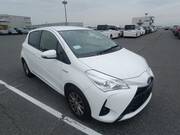 2018 TOYOTA VITZ F