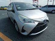2017 TOYOTA VITZ F