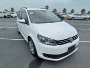 2011 VOLKSWAGEN GOLF TOURAN
