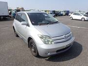 2005 TOYOTA IST