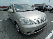 2004 TOYOTA RAUM