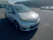 2011 TOYOTA VITZ F