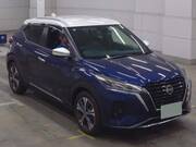 2023 NISSAN KICKS