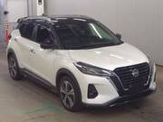 2020 NISSAN KICKS