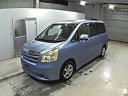 2010 TOYOTA NOAH