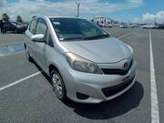 2011 TOYOTA VITZ F