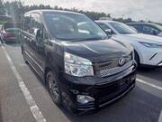 2013 TOYOTA VOXY