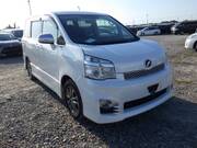 2013 TOYOTA VOXY