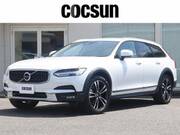 2019 VOLVO V90