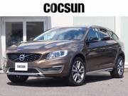 2018 VOLVO V60