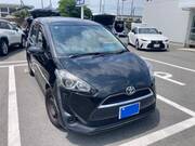 2017 TOYOTA SIENTA X