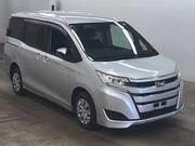 2019 TOYOTA NOAH