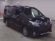 2017 TOYOTA NOAH