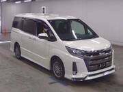2018 TOYOTA NOAH