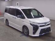 2018 TOYOTA VOXY