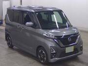 2021 NISSAN ROOX