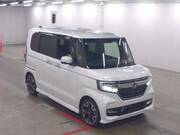 2019 HONDA N-BOX CUSTOM
