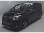 2017 TOYOTA NOAH