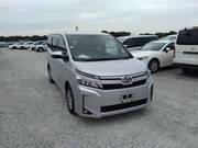 2019 TOYOTA VOXY X