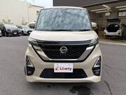 2021 NISSAN ROOX