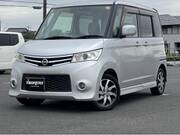2012 NISSAN ROOX