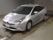 2017 TOYOTA PRIUS