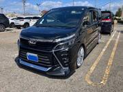 2019 TOYOTA VOXY