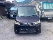 2011 NISSAN ROOX
