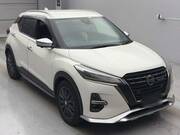2023 NISSAN KICKS
