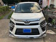 2018 TOYOTA VOXY