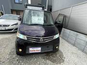 2011 NISSAN ROOX
