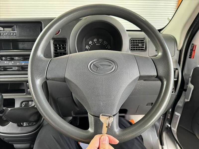 2009 DAIHATSU HIJET CARGO for sale - more photos